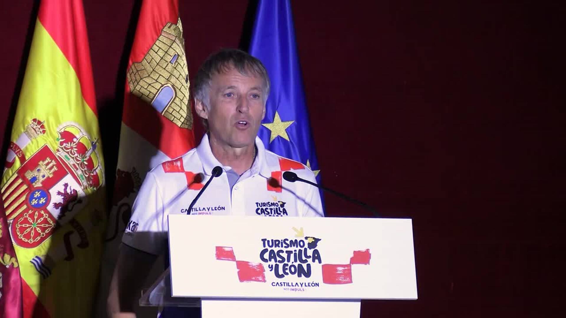 Jesús Calleja proyectará la imagen turística de CyL por todo el mundo con su vehículo del Dakar