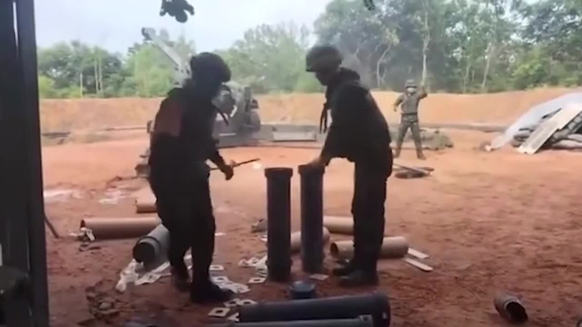Aumenta la tensión en la frontera entre Tailandia y Camboya: Más de 130.000 civiles evacuados