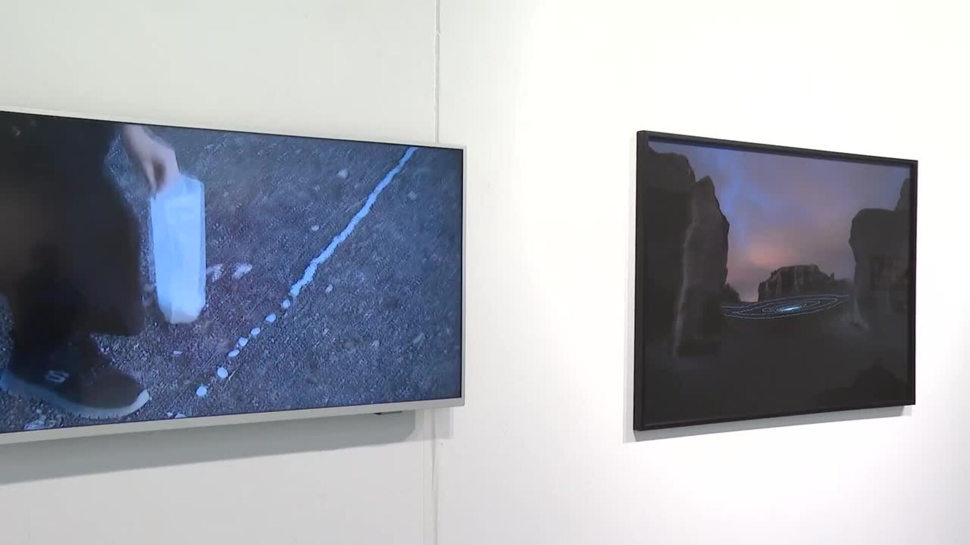 La Galería Río y Meñaka expone la creatividad de 15 artistas jóvenes