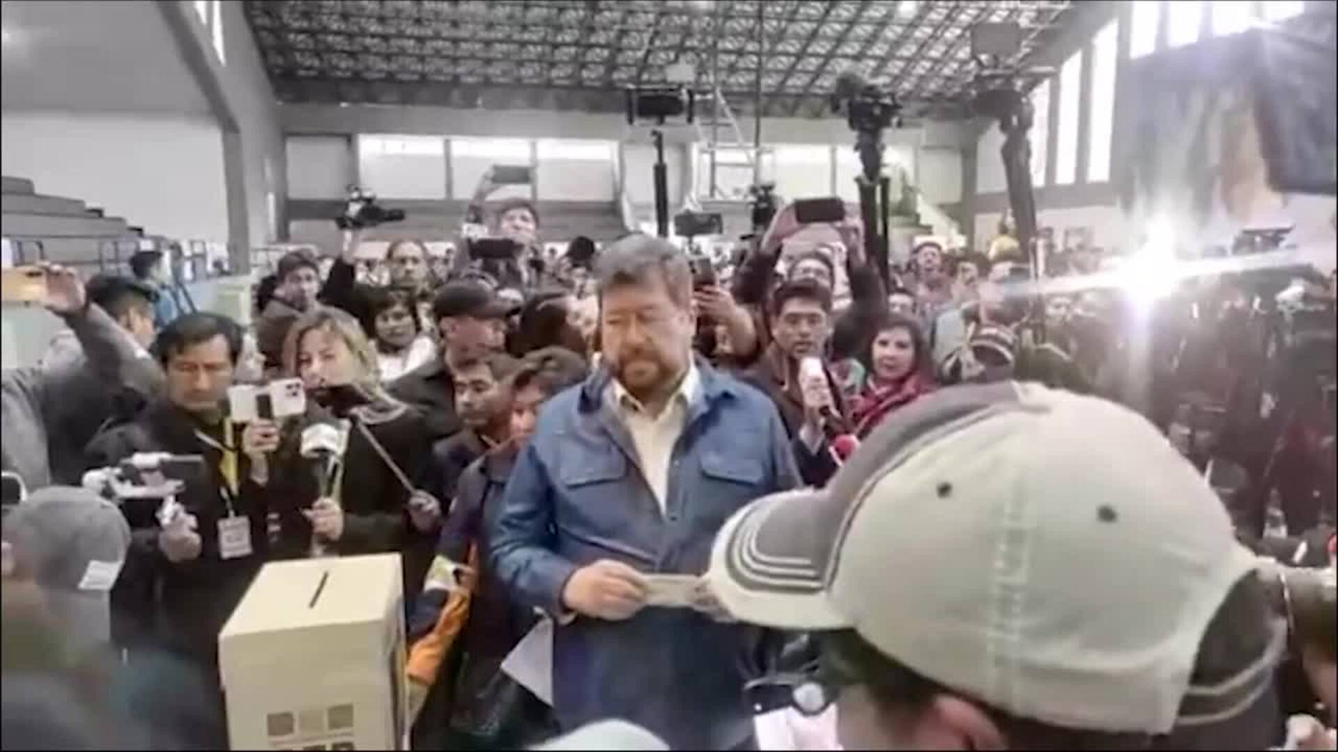 Rodrigo Paz da la sorpresa y encabeza la primera vuelta de las presidenciales de Bolivia