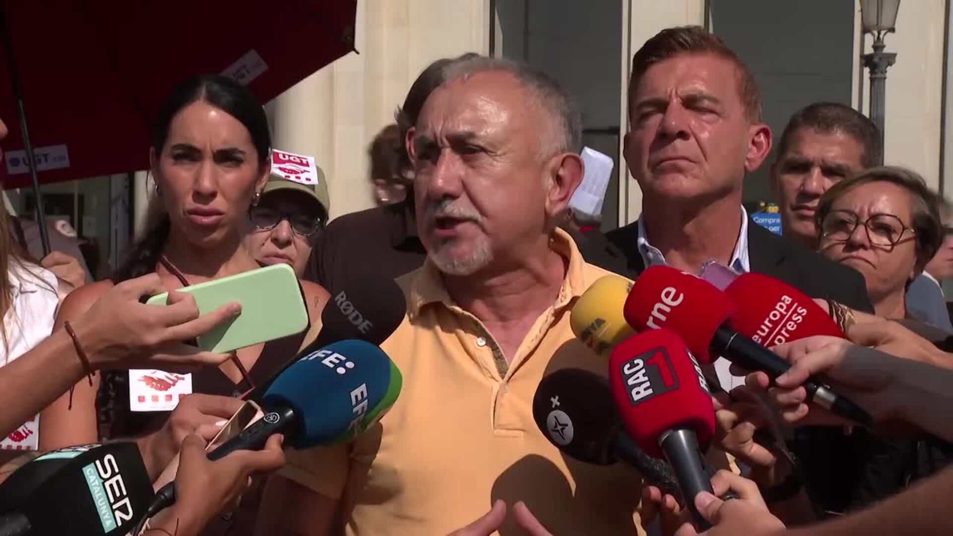 Álvarez rechaza un convenio catalán de hostelería a la baja en un año con récord de turistas