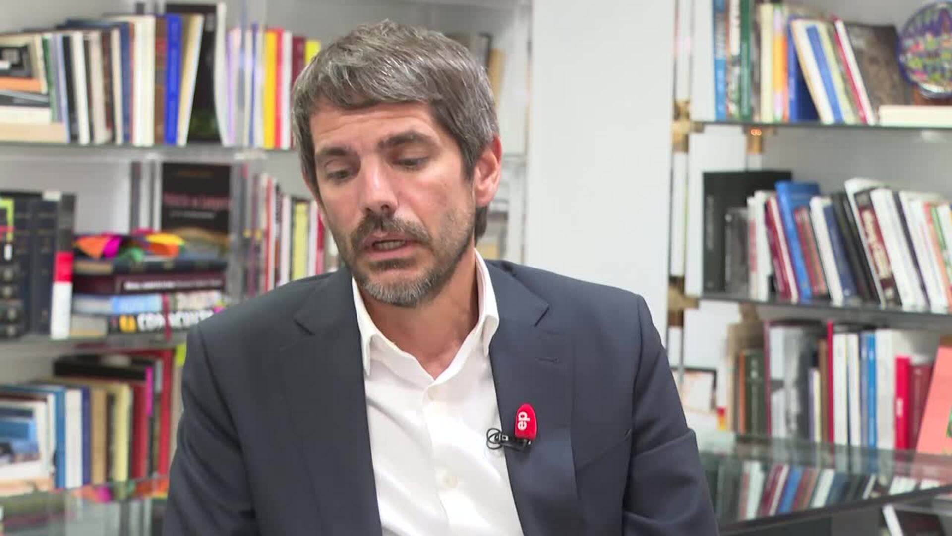 Urtasun rinde homenaje a Poncela que "fue una figura clave en películas muy importantes"