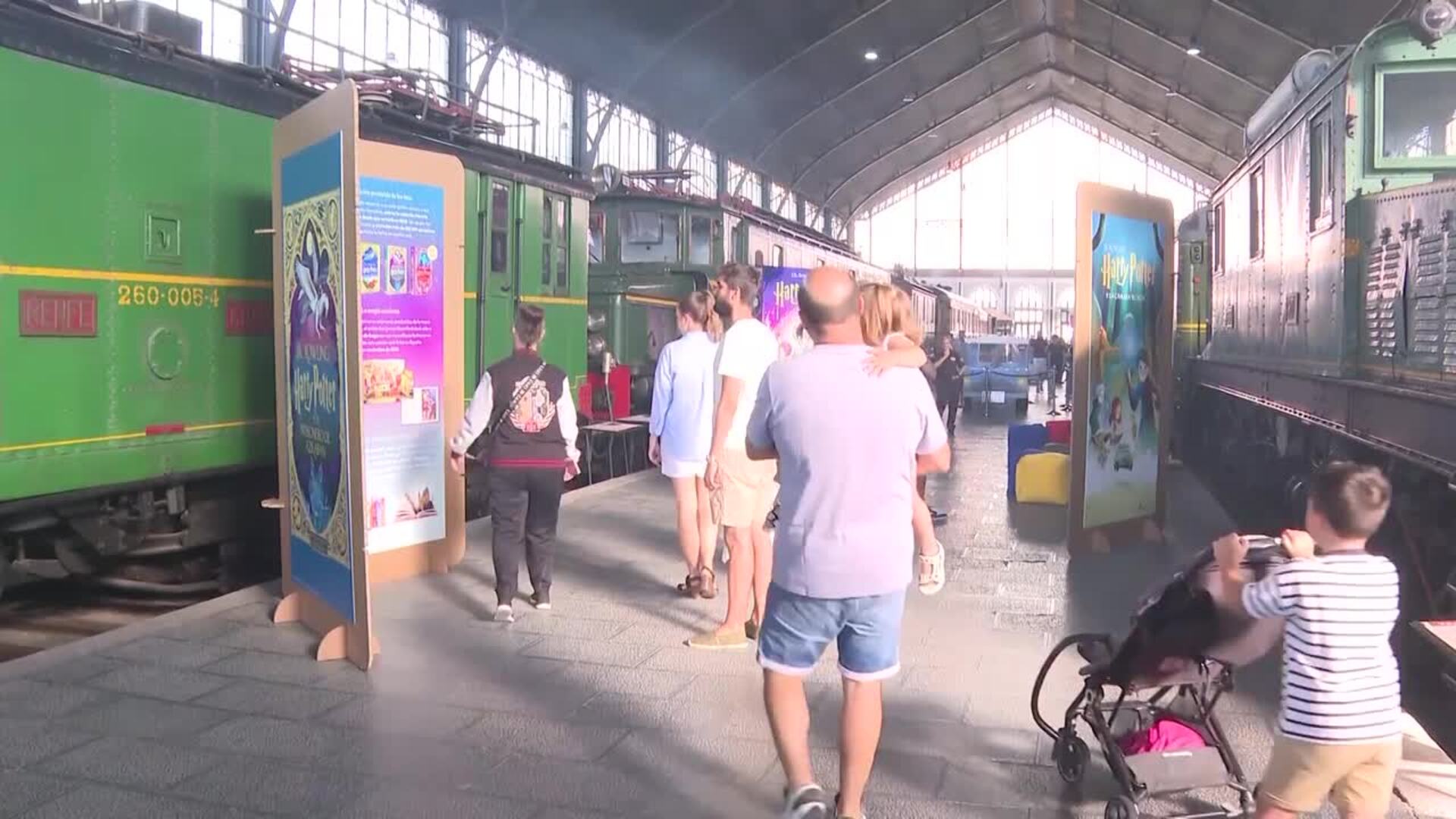 Visitantes recuperan la "ilusión" con la exposición de Harry Potter 'Back to Hogwarts Madrid'