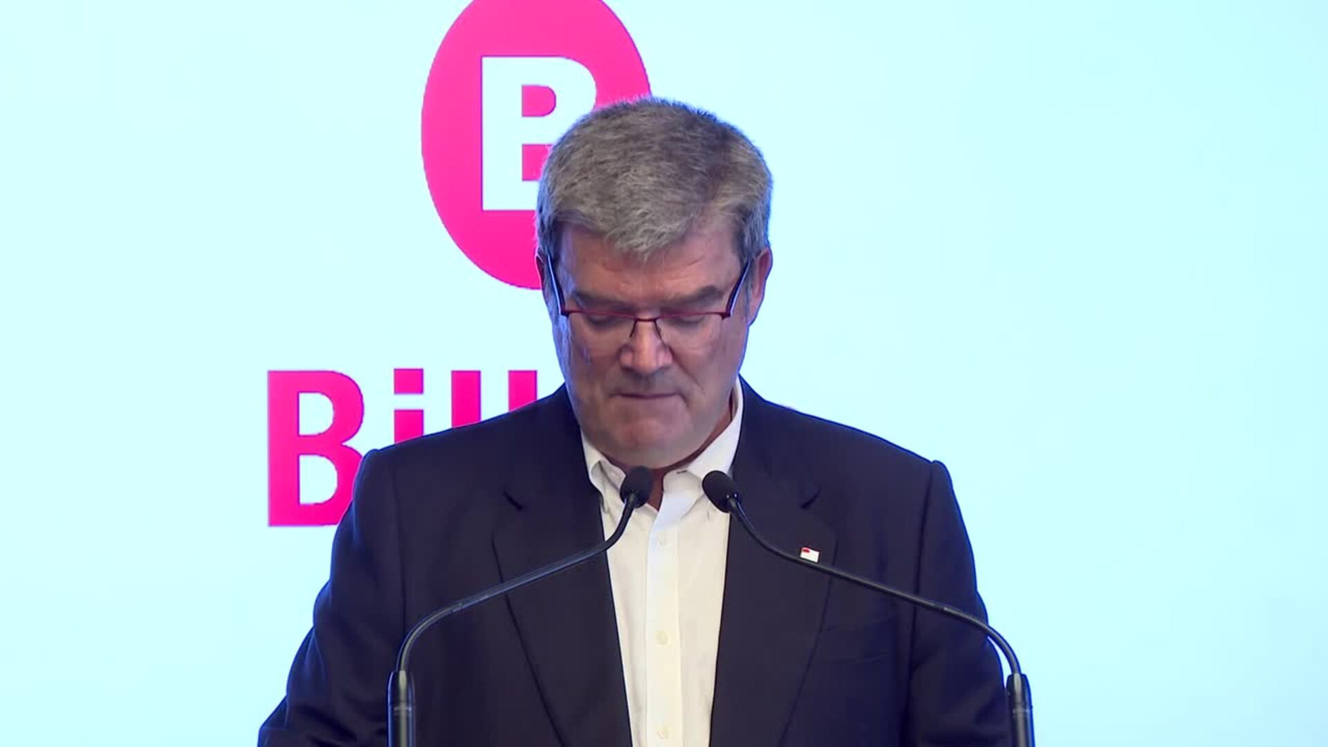 El alcalde de Bilbao asegura que "le duele en el alma la imagen" dada durante La Vuelta