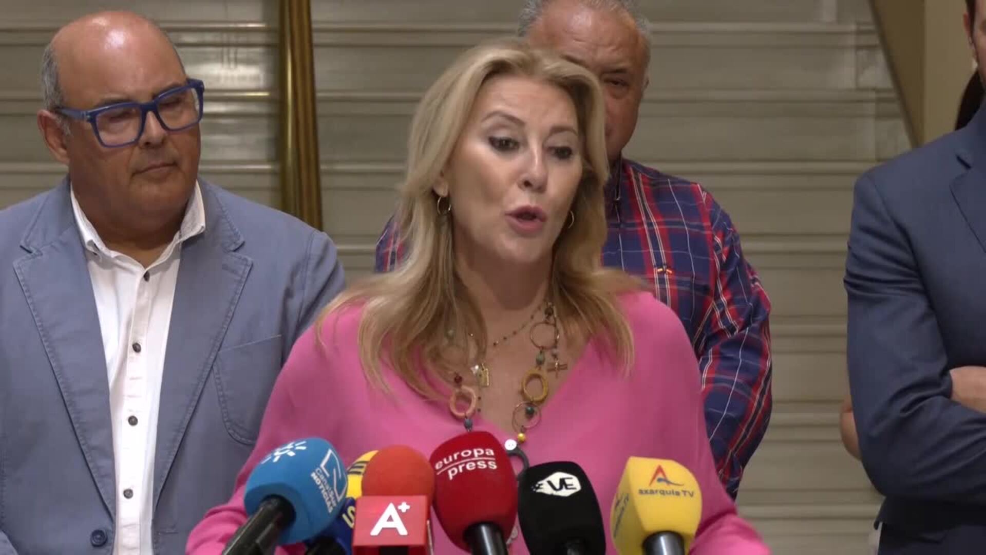 Consejera andaluza cree "increíble" la "solución" de Puente a problemas en trenes