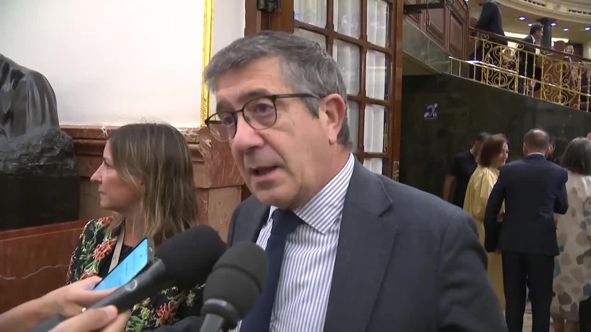 López (PSOE) acusa a la oposición de derrotar a los trabajadores al rechazar la reforma laboral