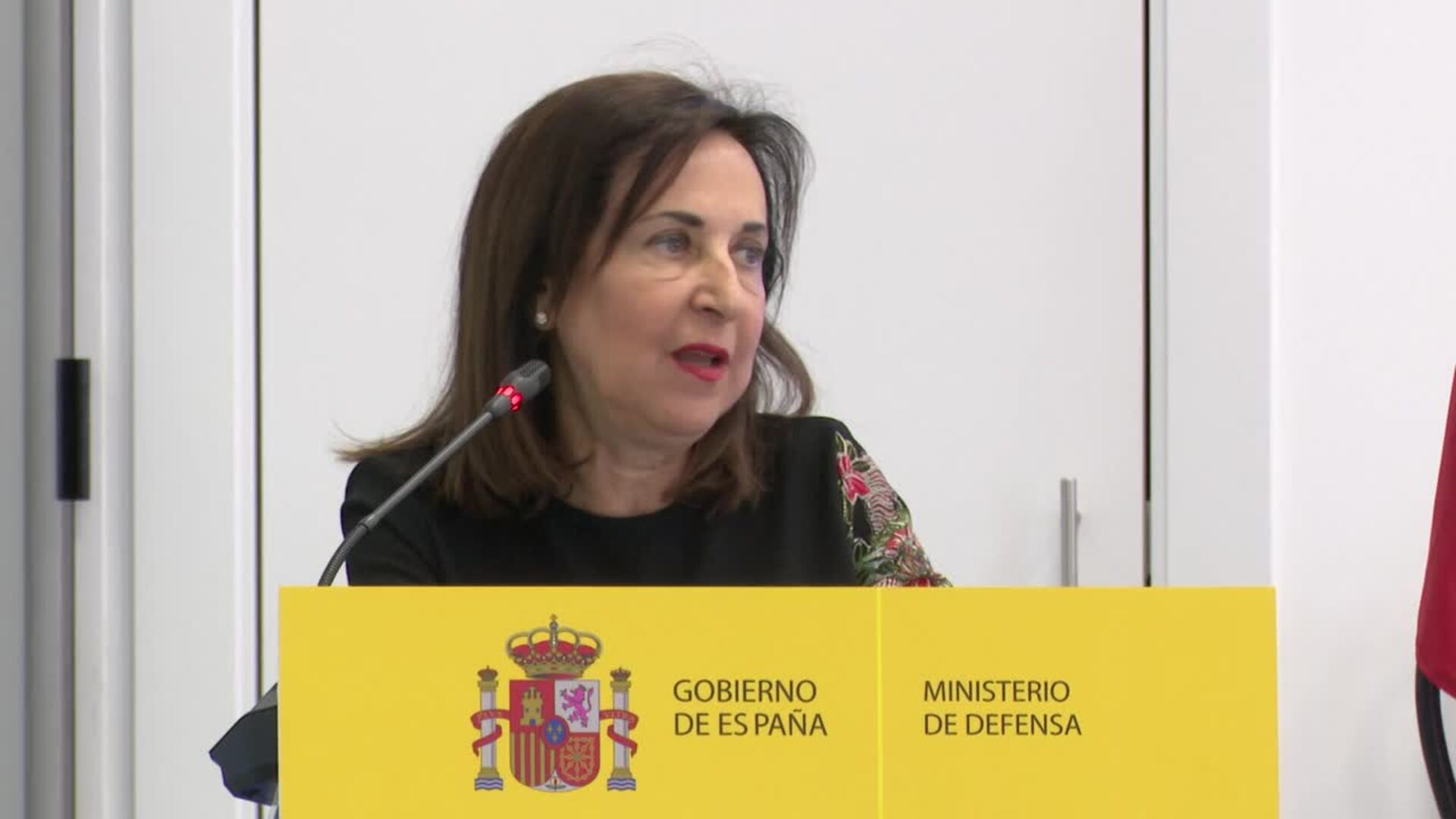 Robles, en la botadura de la primera fragata F-110: "El Ministerio de Defensa cumple"