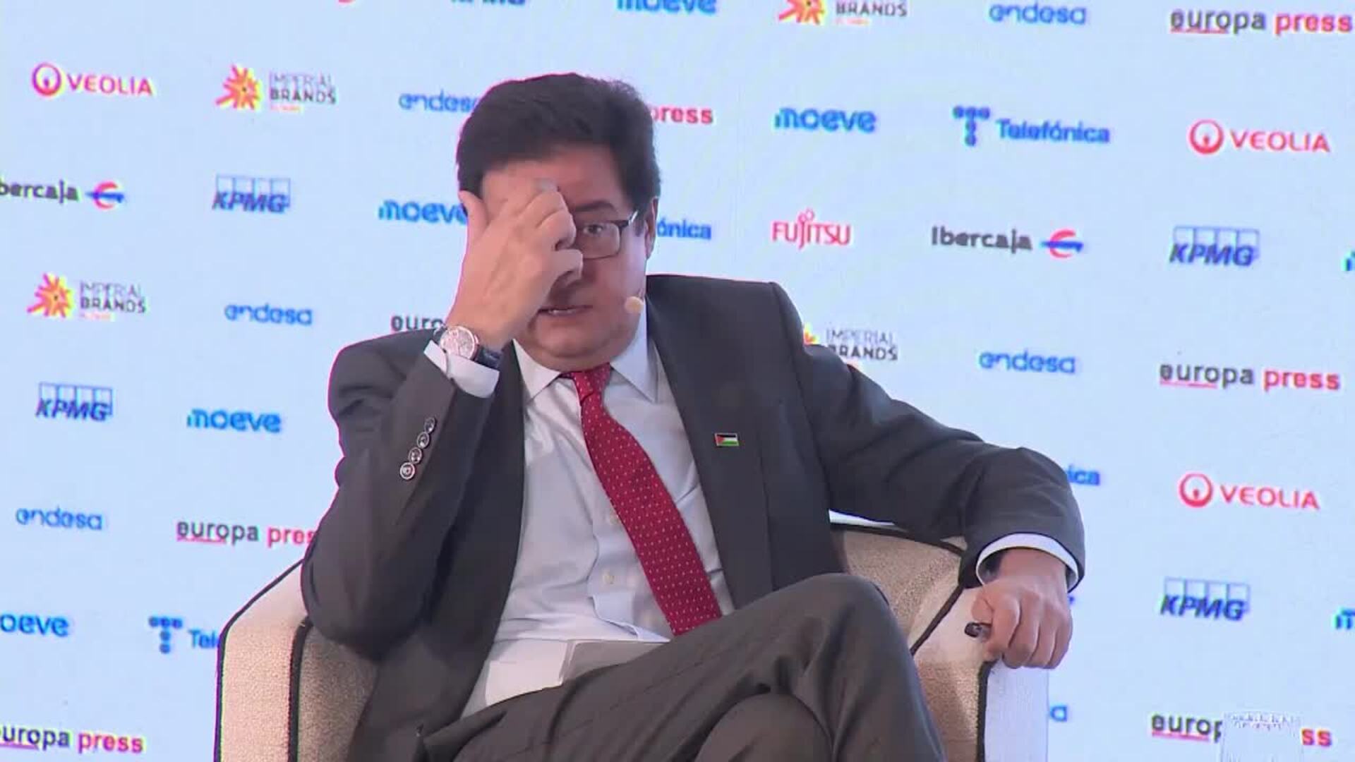 López reconoce que no es "fácil" sacar adelante unos nuevos PGE, pero se trabajará para ello