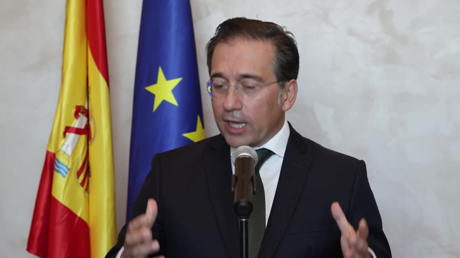 Albares asegura que el embargo de armas a Israel es "cuestión de días"