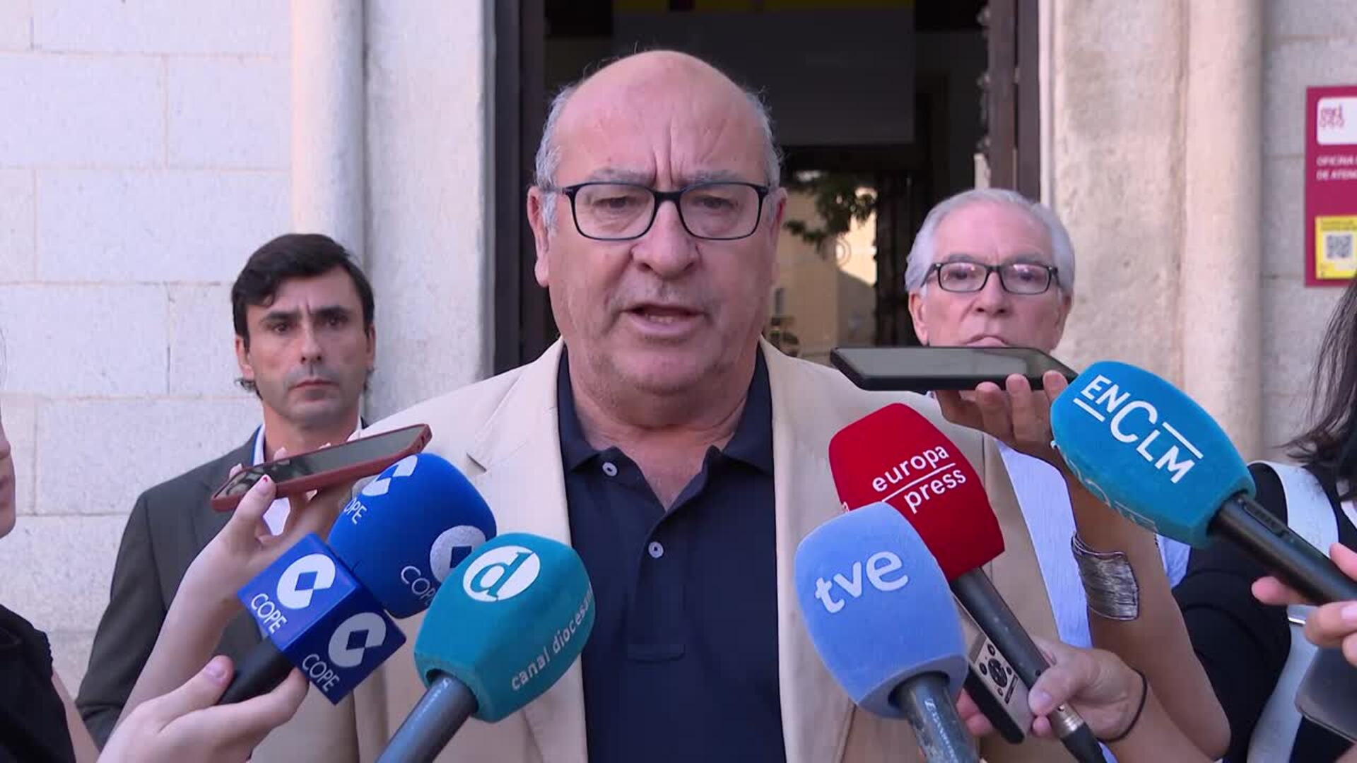 PP entrega 2.000 firmas de los pueblos de Hormigos y El Carpio pidiendo más guardias civiles