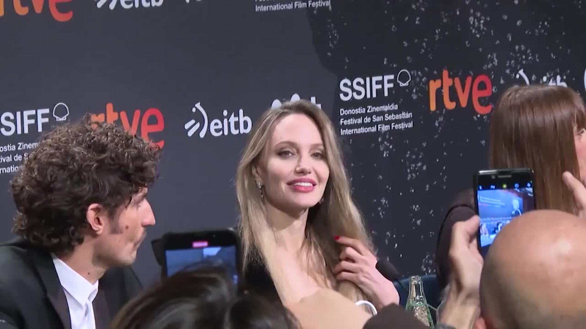 Angelina Jolie presenta en San Sebastián 'Couture'