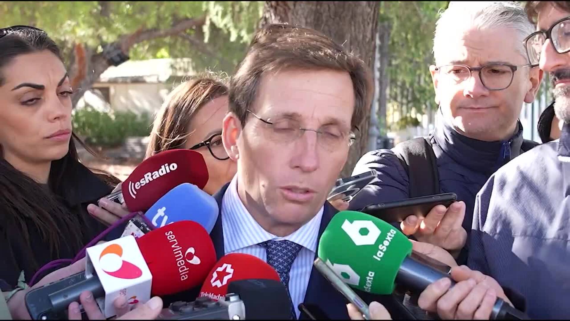 Almeida sitúa a Sánchez en la cúspide de "la banda delictiva"