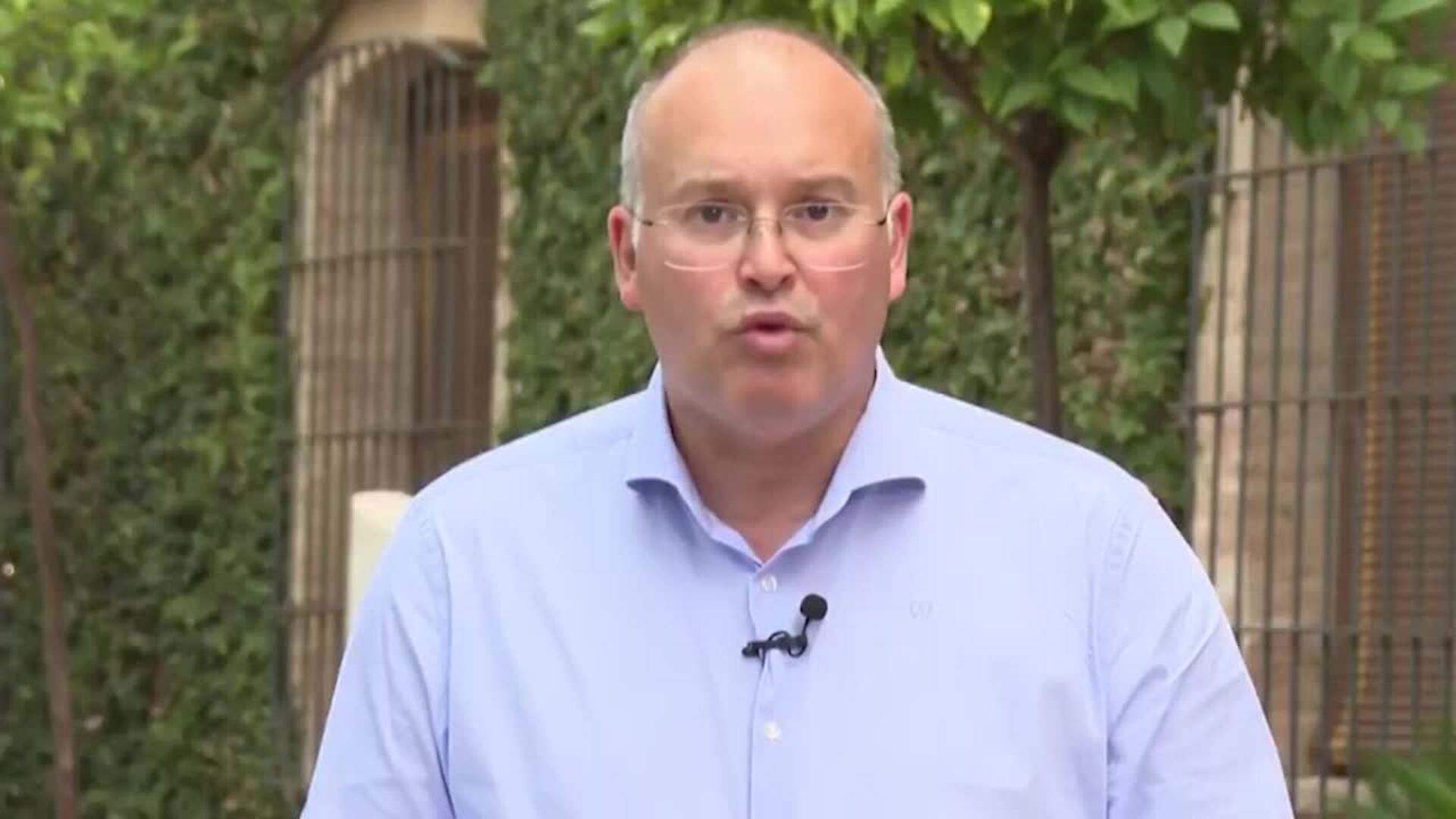 Tellado asegura que Sánchez está "ocupado en los juzgados" y el PP "al servicio de españoles"