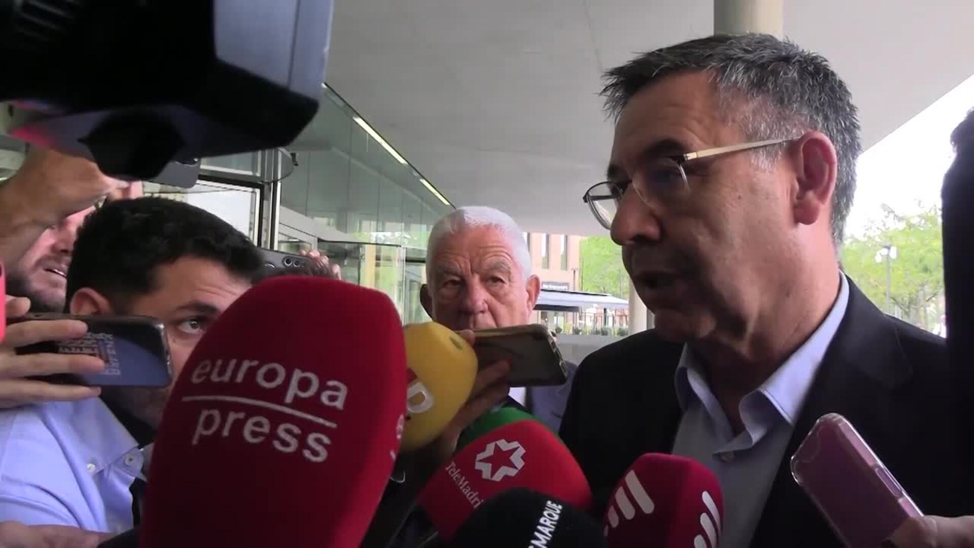 Bartomeu, citado como investigado por el presunto pago de comisiones en fichajes del Barça