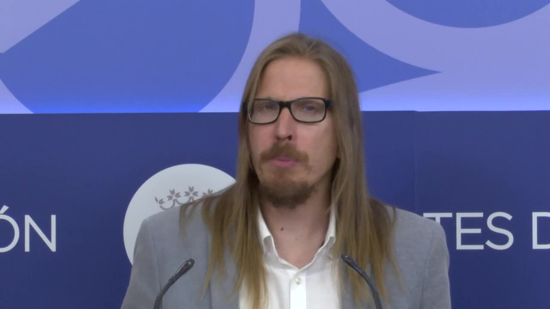 Fernández califica el manifiesto del PP de "deleznable" y de "abiertamente racista"