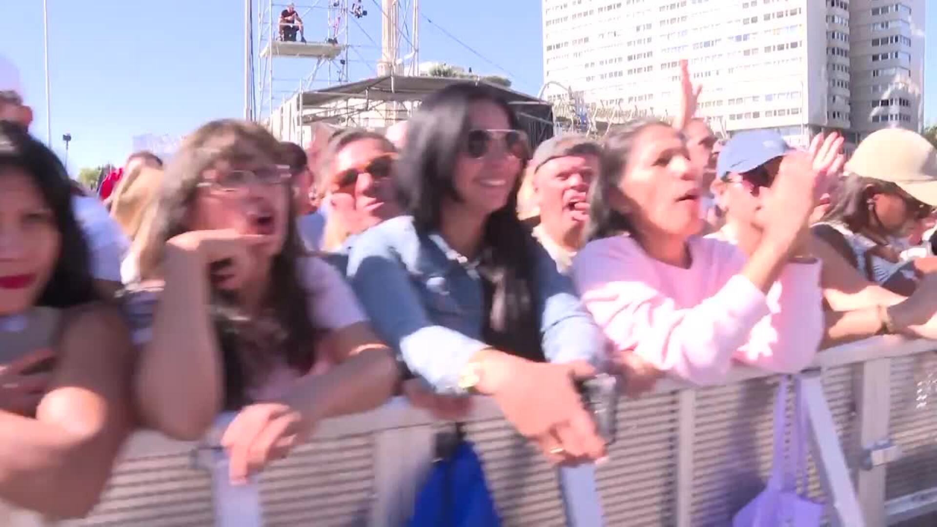 Gloria Estefan hace vibrar Madrid con un concierto gratis por la Hispanidad 2025