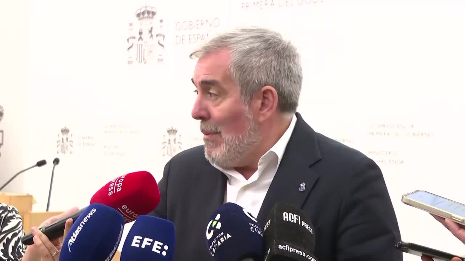 Clavijo, ante el plan de Feijóo sobre inmigración: "Los requisitos actuales son muy estrictos"