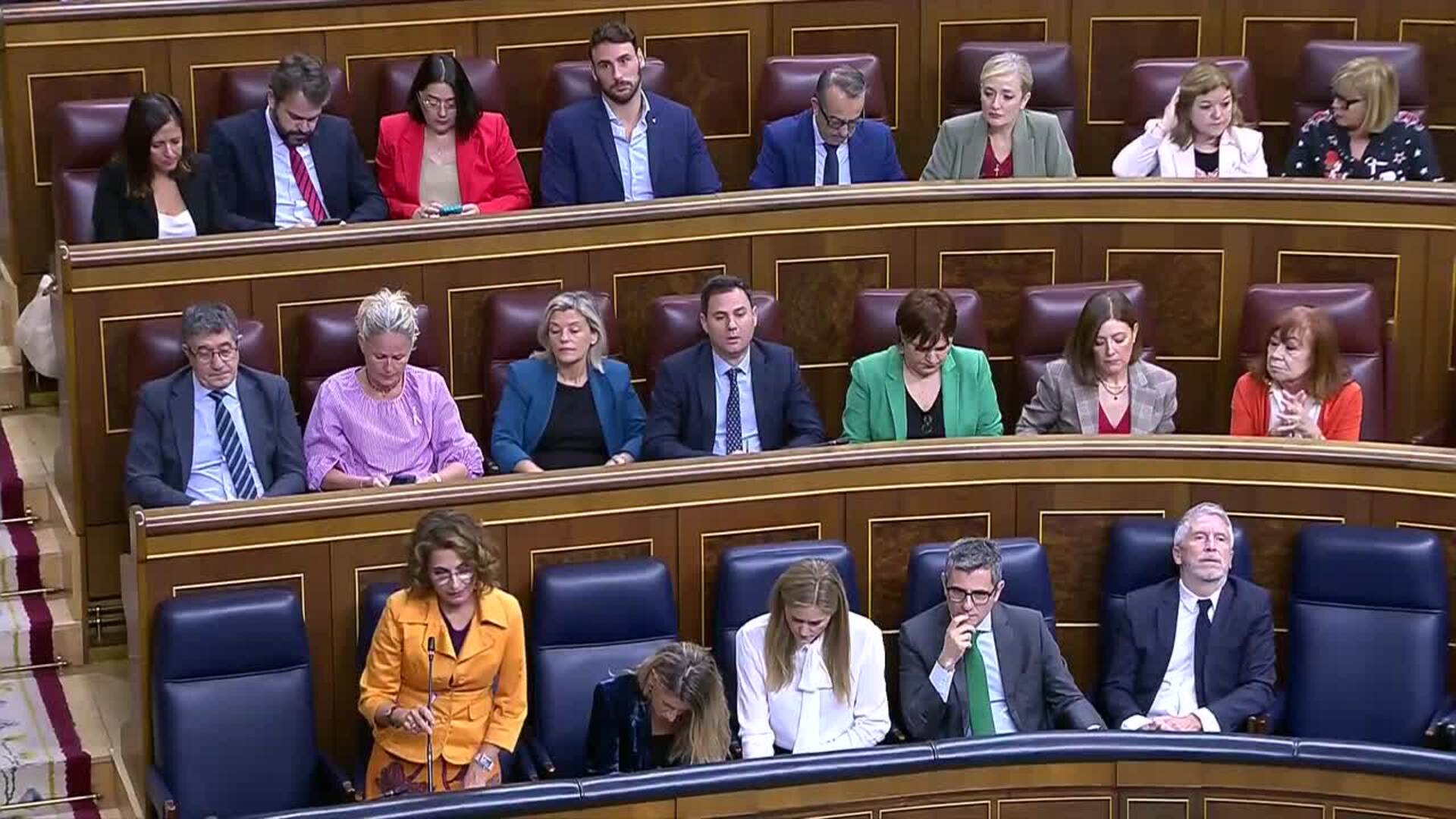 PP censura que Hacienda se está "comiendo" los salarios y Montero ensalza situación económica