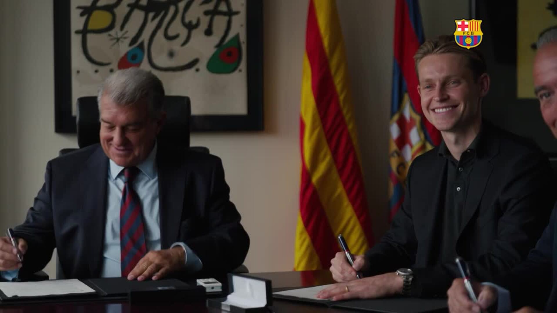 Frenkie de Jong renueva con el Barça hasta 2029