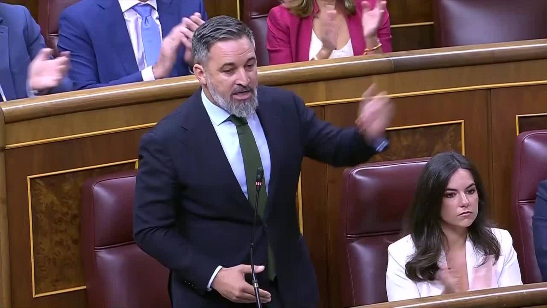 Sánchez recrimina a Abascal haber buscado "el protagonismo" el 12 de octubre
