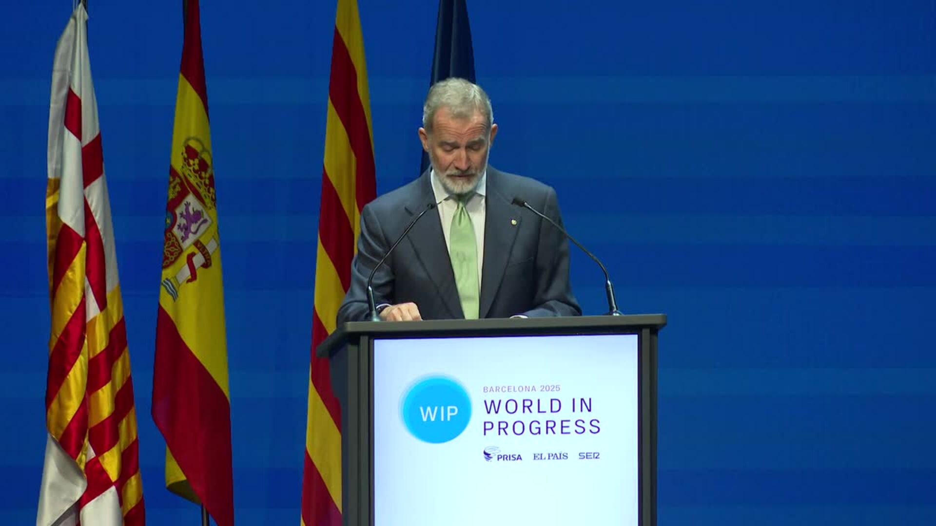 Felipe VI pide no dar por sabidos derechos y libertades que "costó décadas lograr o recuperar"