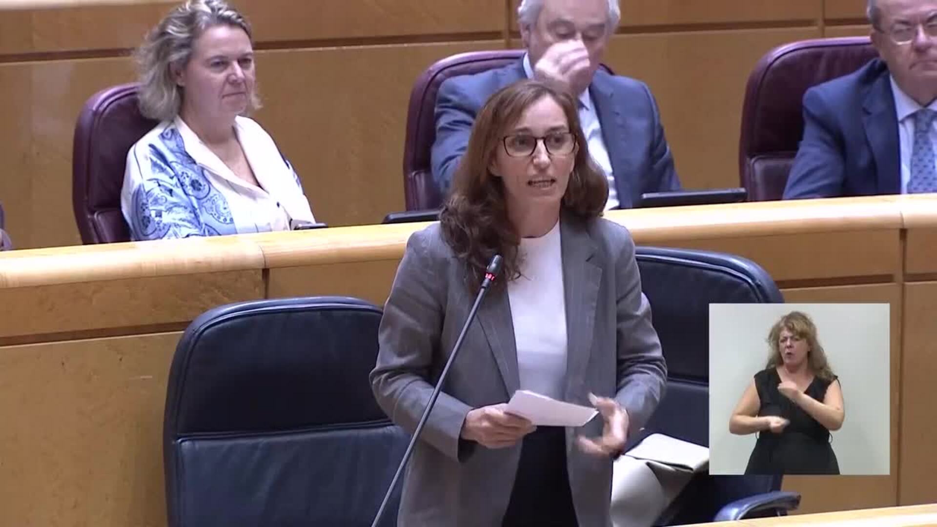 Mónica García critica al PP por intentar "utilizar como ariete político" a los enfermos de ELA