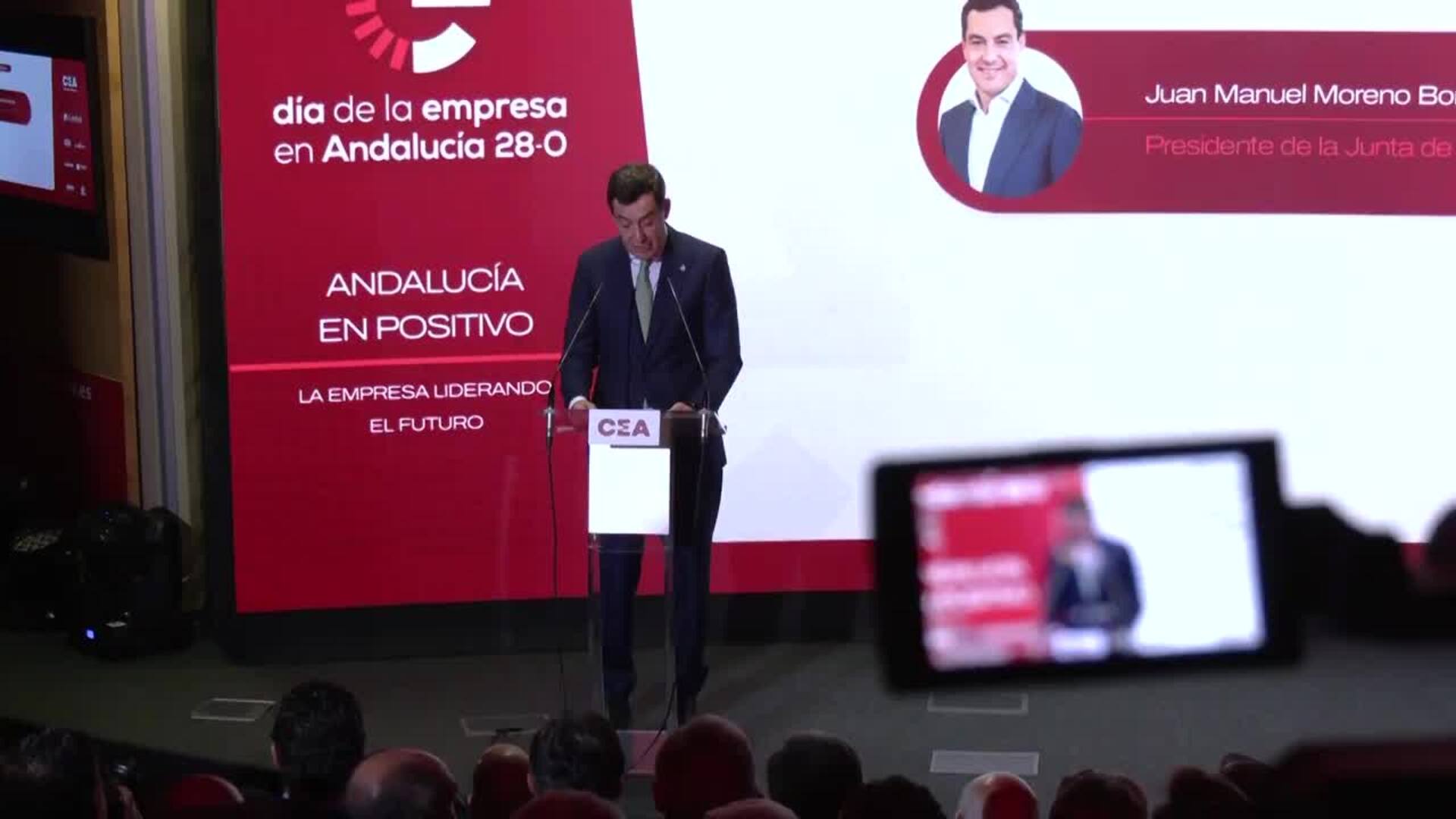 Moreno anuncia una inversión de 140 millones para arreglar 1.000 kilómetros de carreteras