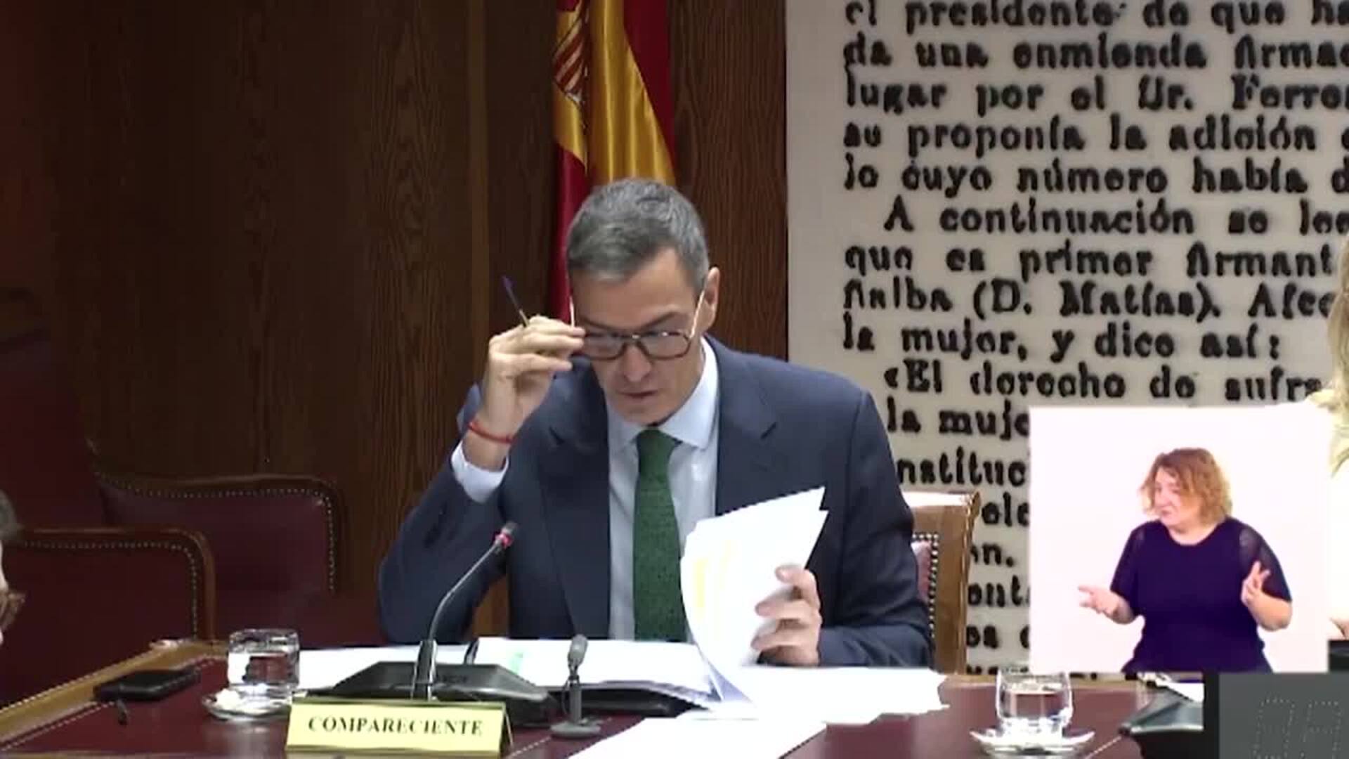 Sánchez admite cobrar en efectivo "gastos anecdóticos" en una comisión marcada por rifirrafes