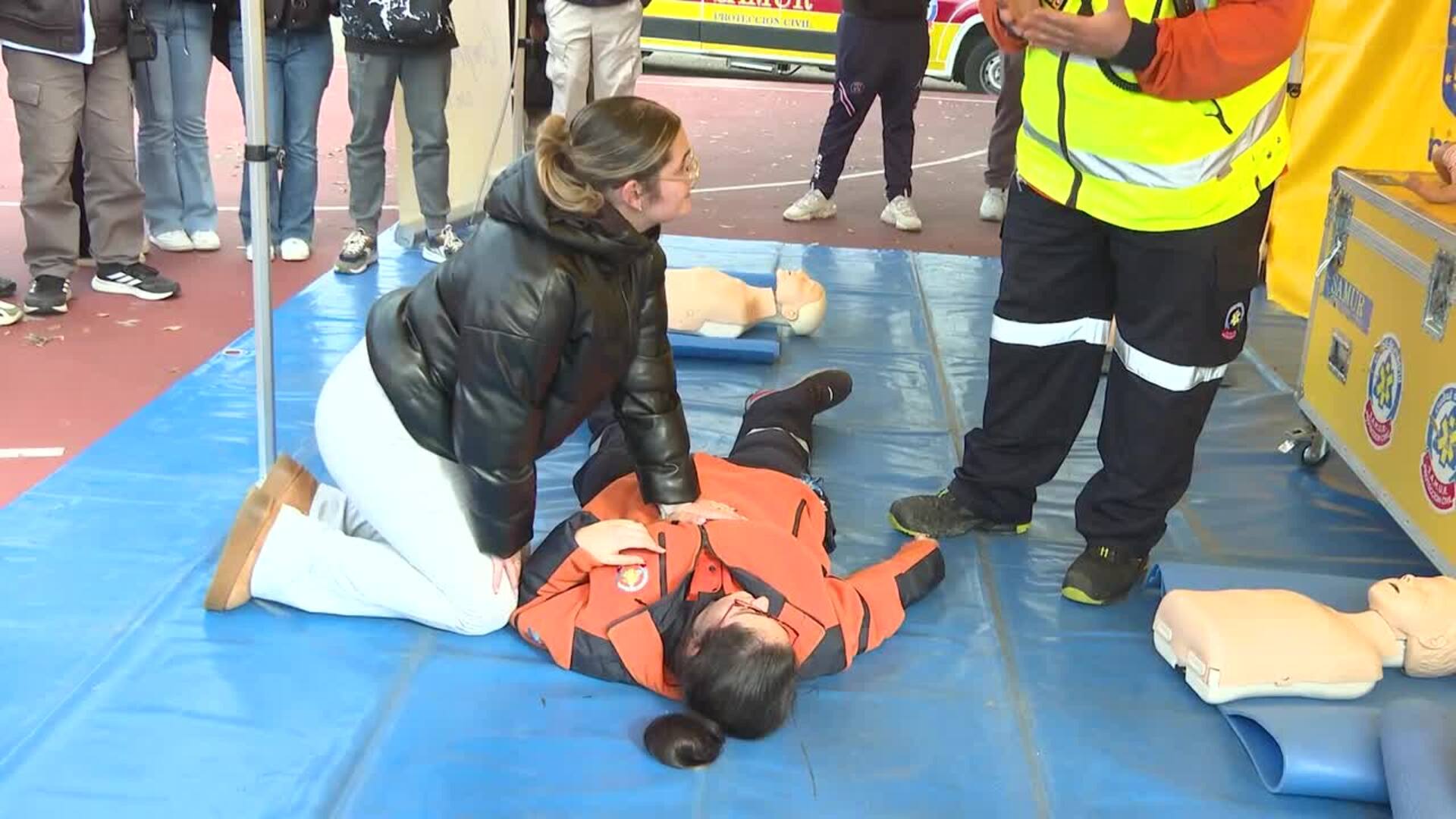 Stop Accidentes y Emergencias realizan simulacro de siniestro de tráfico en instituto madrileño
