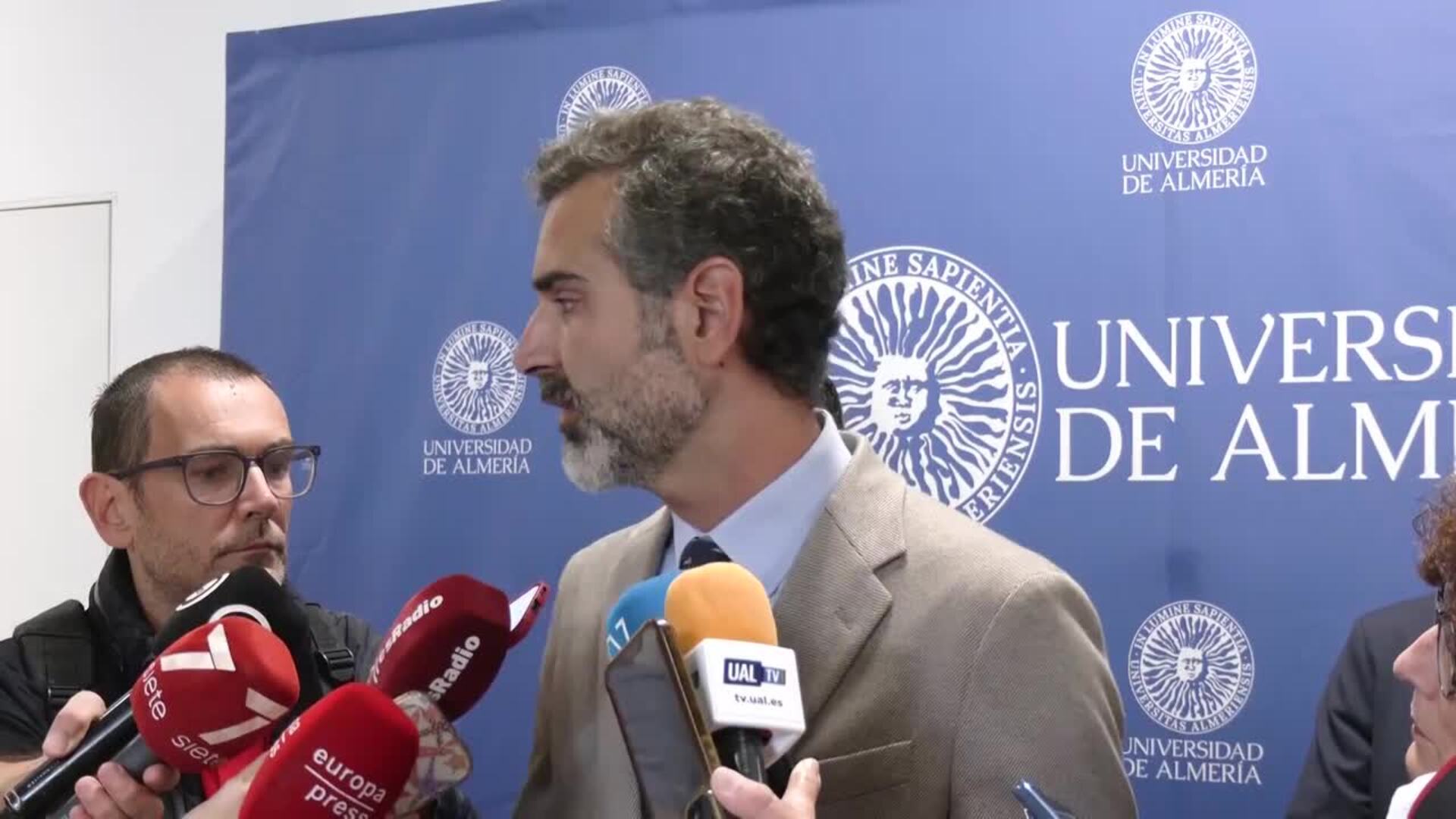 Junta reivindica la labor investigadora y el "liderazgo en financiación" de las universidades
