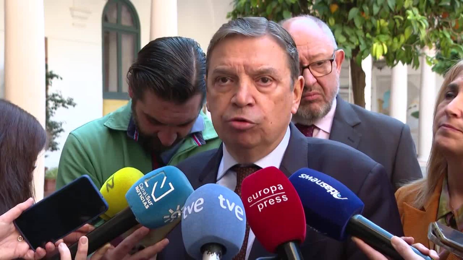 Planas pide vigilancia ante especulación con huevos por gripe aviar