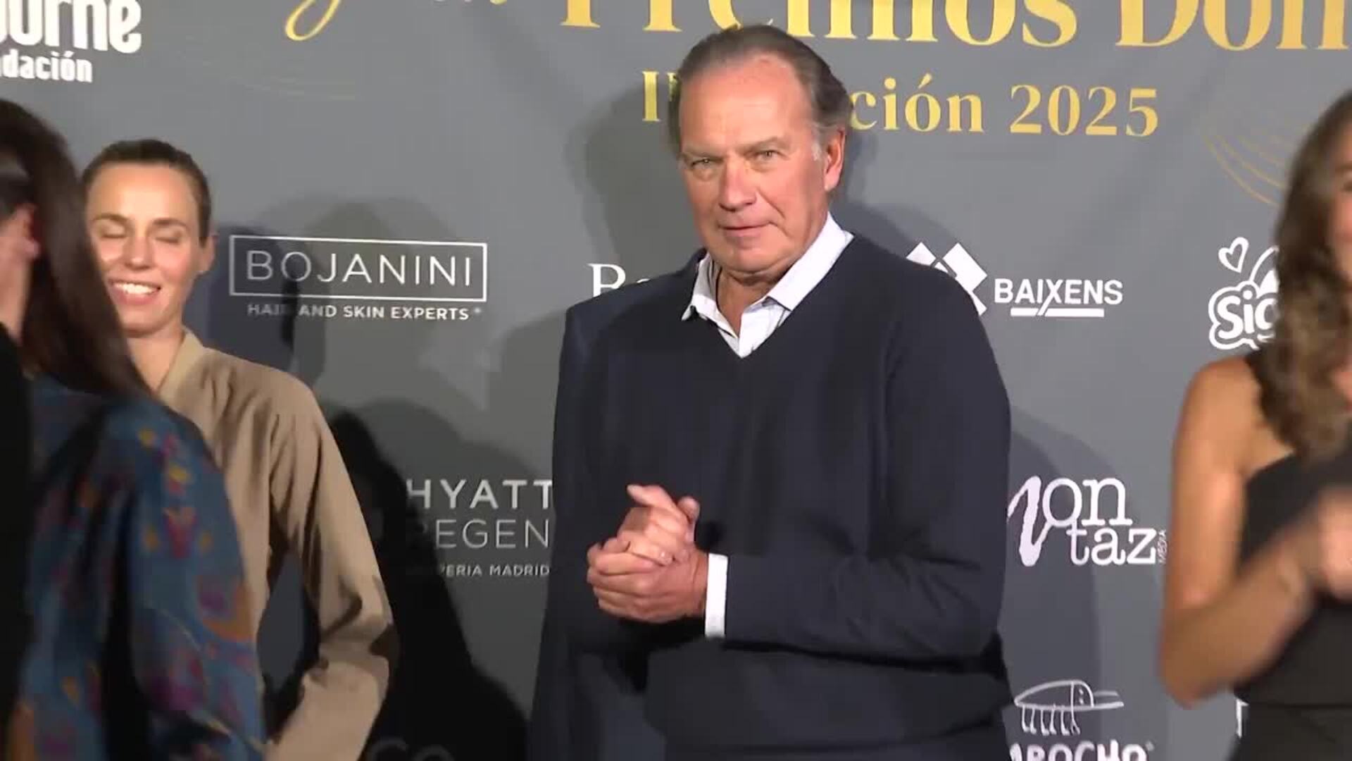 Bertín Osborne apoya a Fabiola Martínez y su hijo Kike en la III Edición de los 'Premios Dona2'