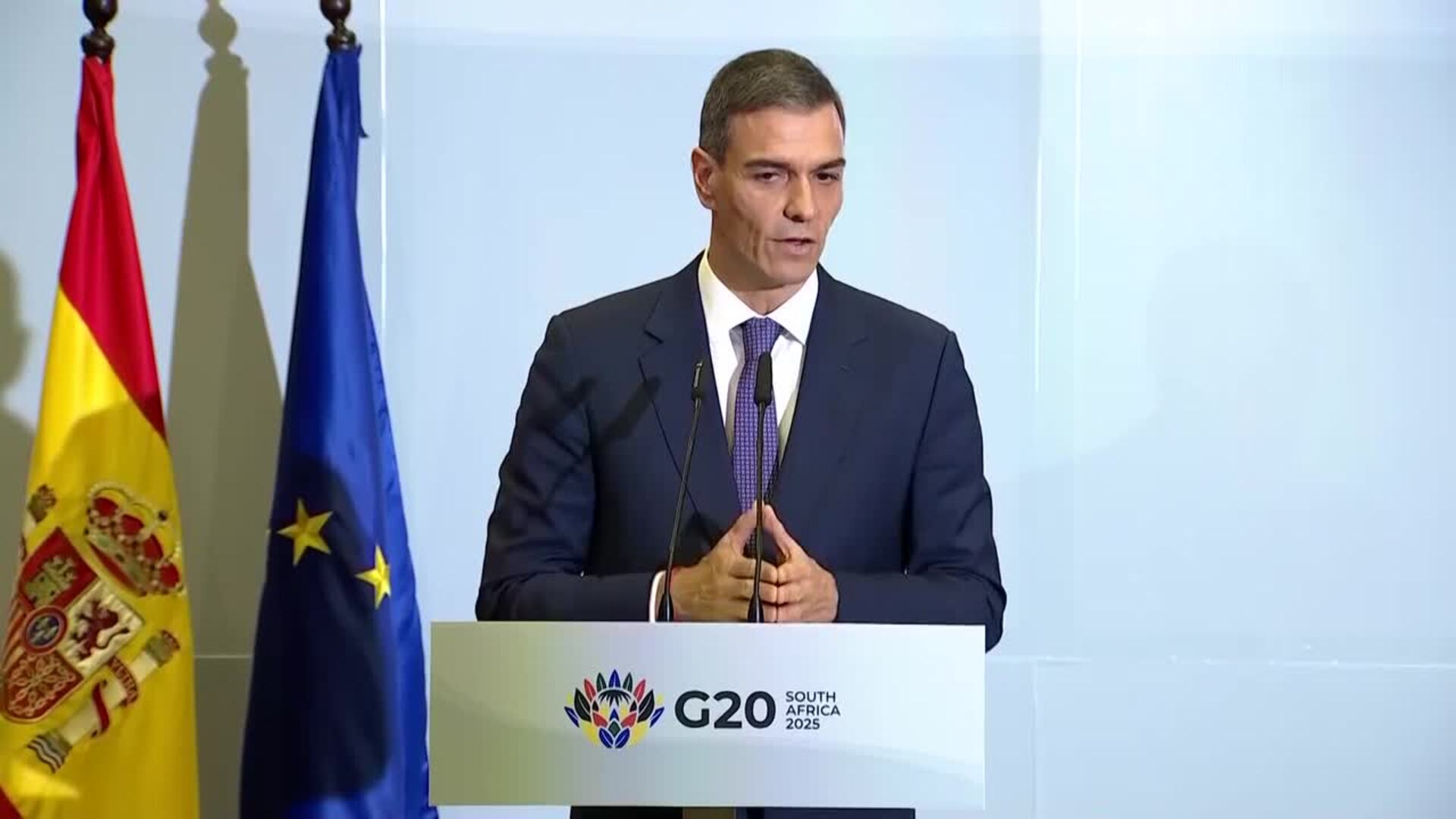 Sánchez muestra su "discrepancia" con la condena al fiscal general