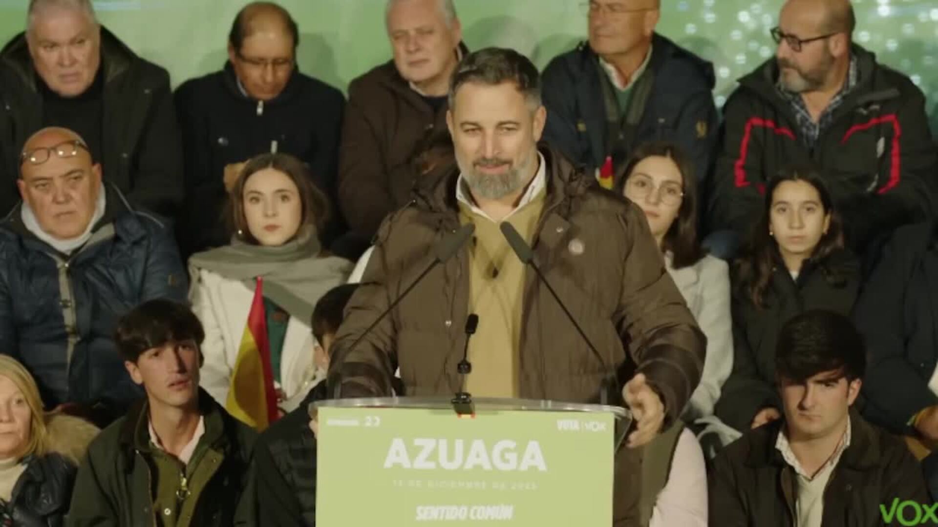 Abascal se mofa de que Feijóo se autodenomine "jefe de la oposición"