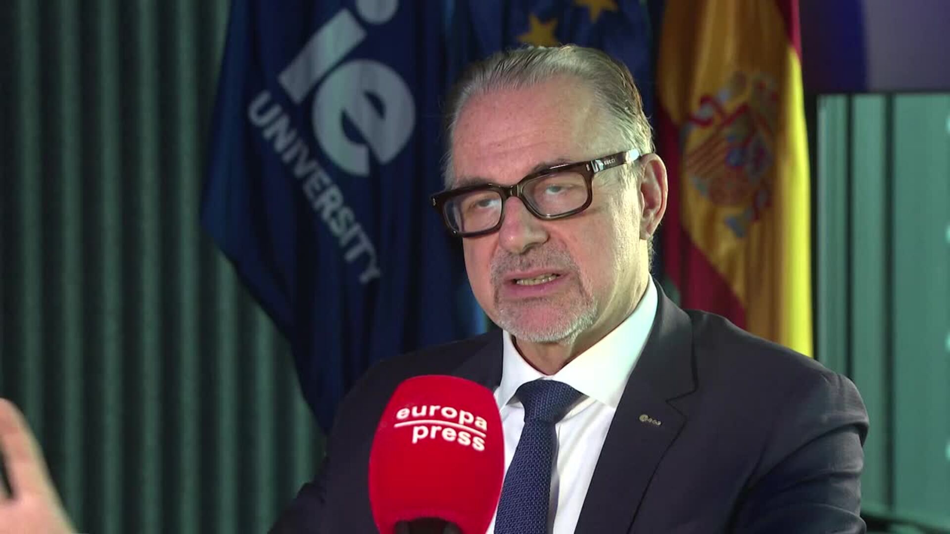 El director de la Agencia Espacial Europea rechaza las especulaciones sobre el cometa 3I/Atlas