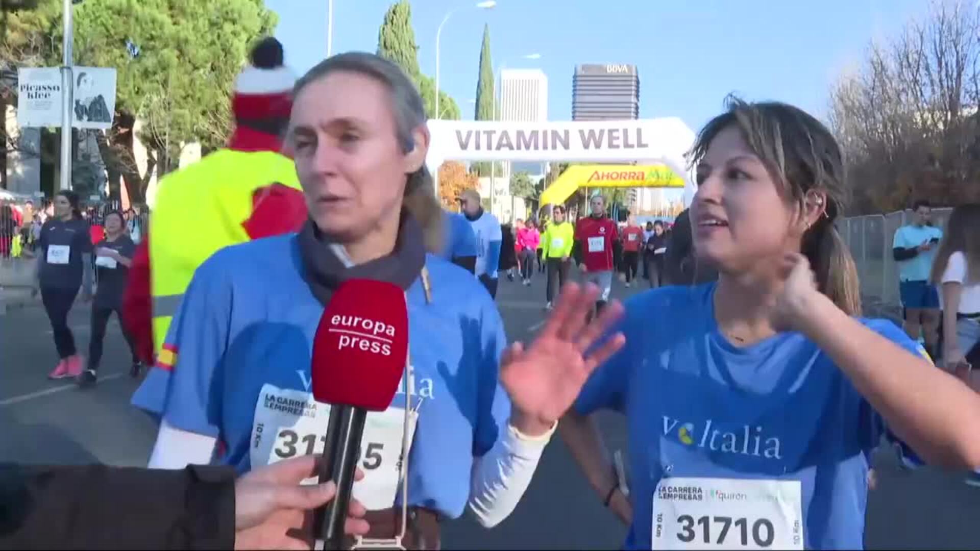 Multitud de corredores participan en la Carrera de las Empresas: "Ha merecido la pena"