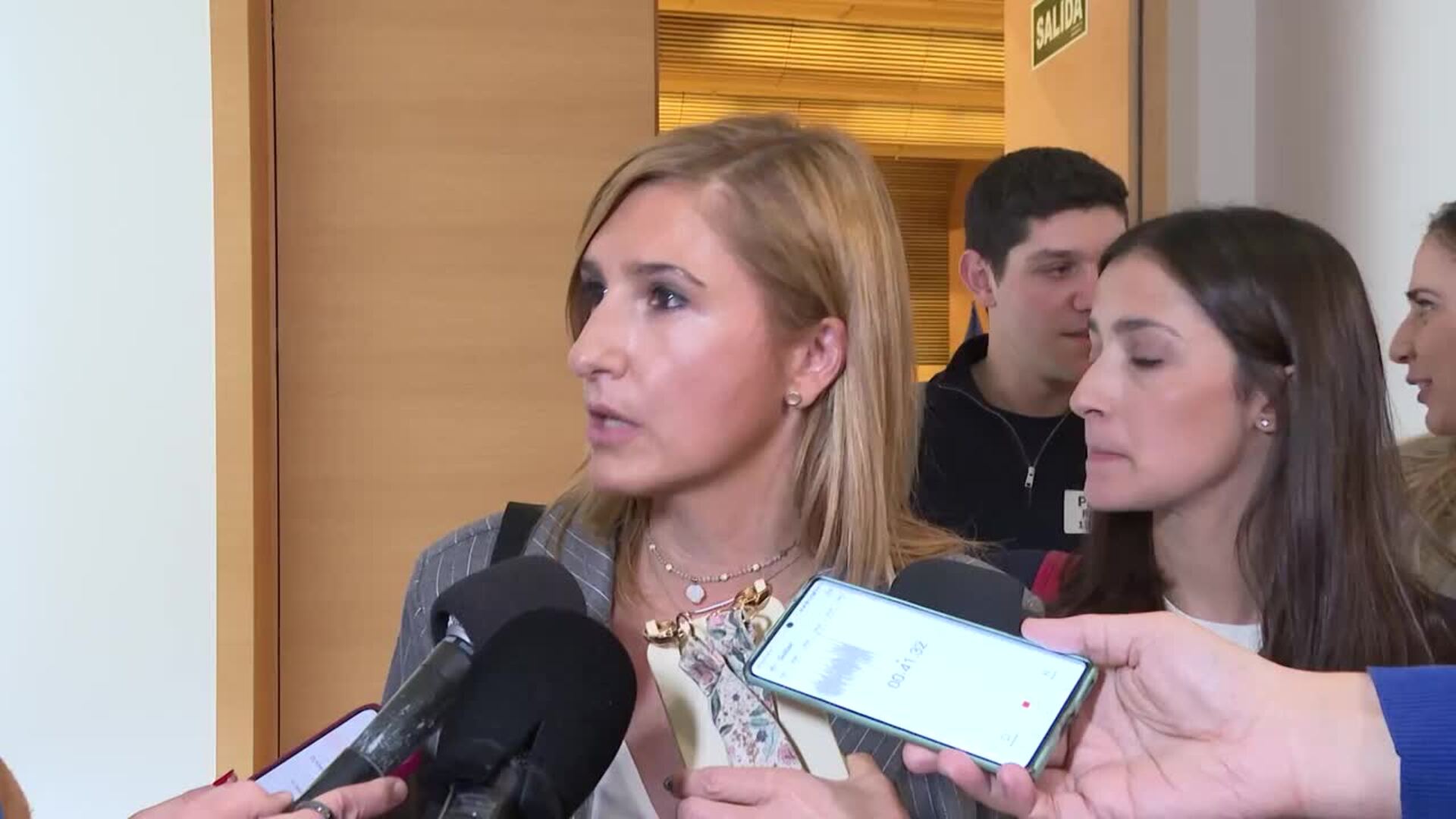 Pradas, a las víctimas de la dana: "Me van a tener a su lado y pienso en ellas todos los días"