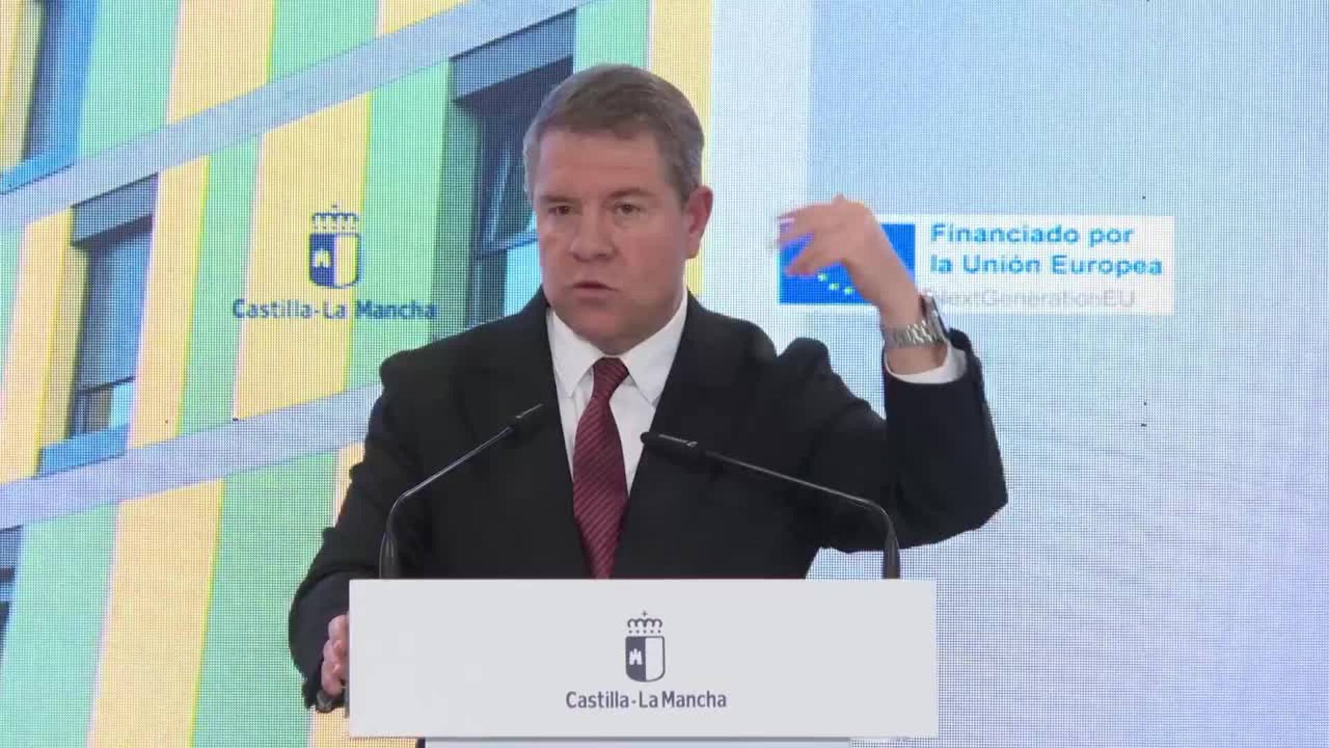 Page reivindica la política vocacional frente a la "mala política" de "algunos políticos"