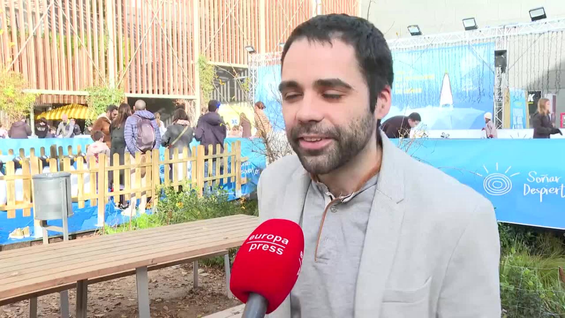 L’Illa Diagonal recupera la pista de hielo de 240 metros cuadrados