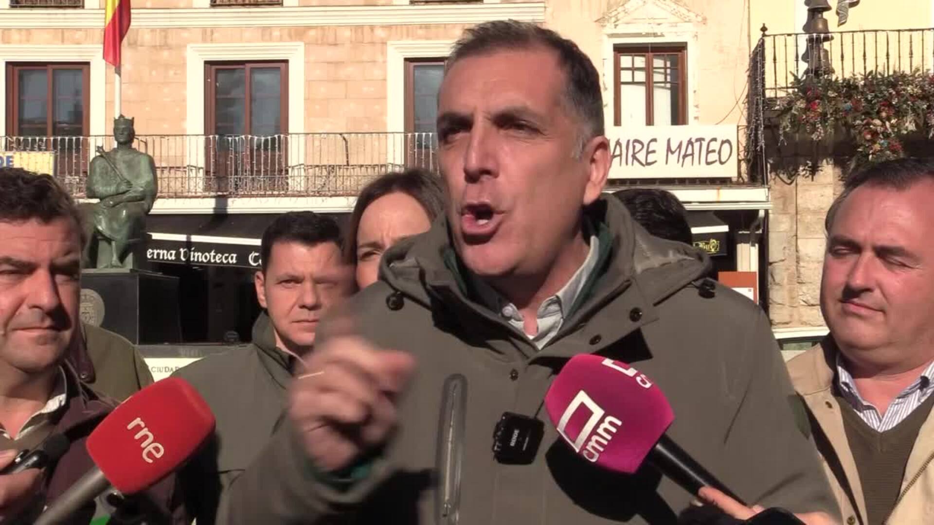 Vox pide expulsar a la "gentuza que viene a violentar a las mujeres"