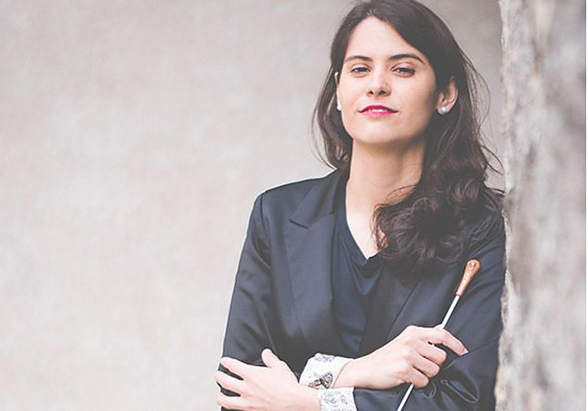 Silvina Peruglia dirigirá a la Orquesta de Extremadura este viernes.
