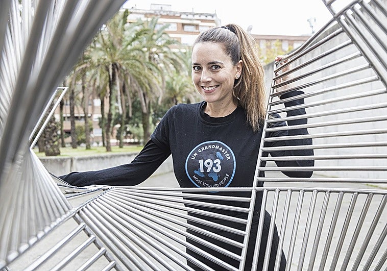 La extremeña que ha estado en todos los países del mundo: «Viajar es recibir golpes de realidad»