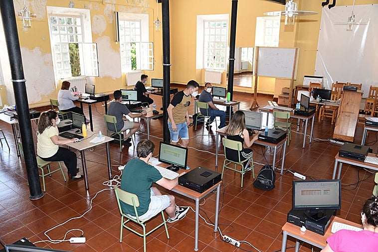 Plasencia estudia un ajuste jurídico para el pago a la Universidad Popular