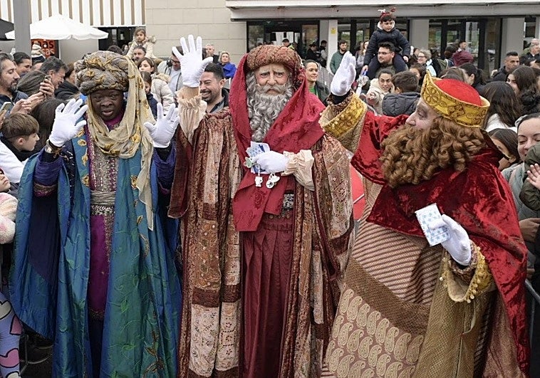 Los Reyes Magos dejan sus chubasqueros en Oriente y recorrerán Extremadura con cielos nubosos