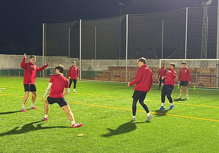 Las obras en el estadio del Gévora dejan el ambiente del derbi algo descafeinado