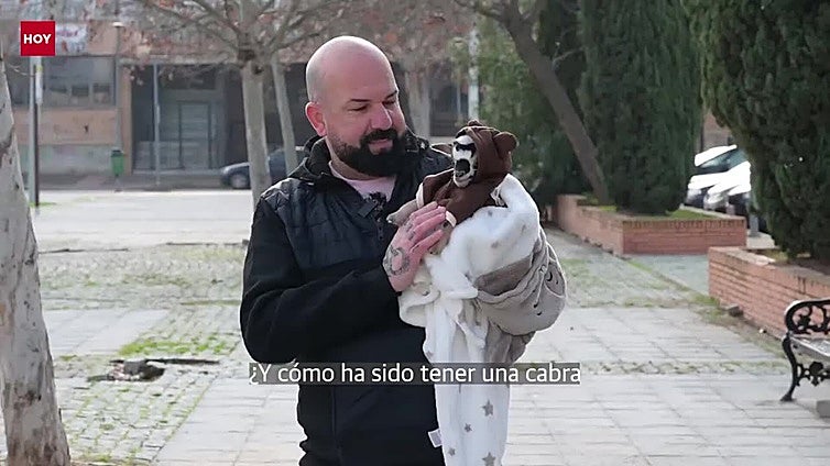 «Pedí por Reyes una cabra enana y para mí es un hijo más»