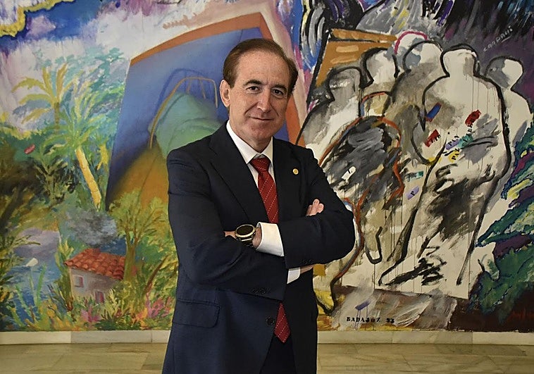 El extremeño Antonio Huertas, doctor honoris causa por la Universidad de Salamanca