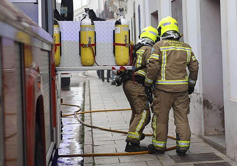 Herido un obrero en el barrio cacereño del Junquillo al caerle encima varios ladrillos