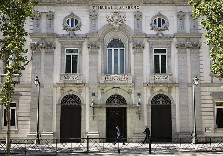 El Supremo confirma la prisión por vender cocaína en el parking del Carrefour de Plasencia