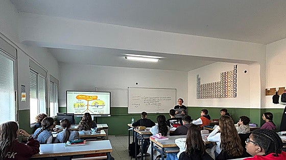 Más de 15.000 alumnos de entre 18 y 24 años han dejado los estudios en dos cursos en la región
